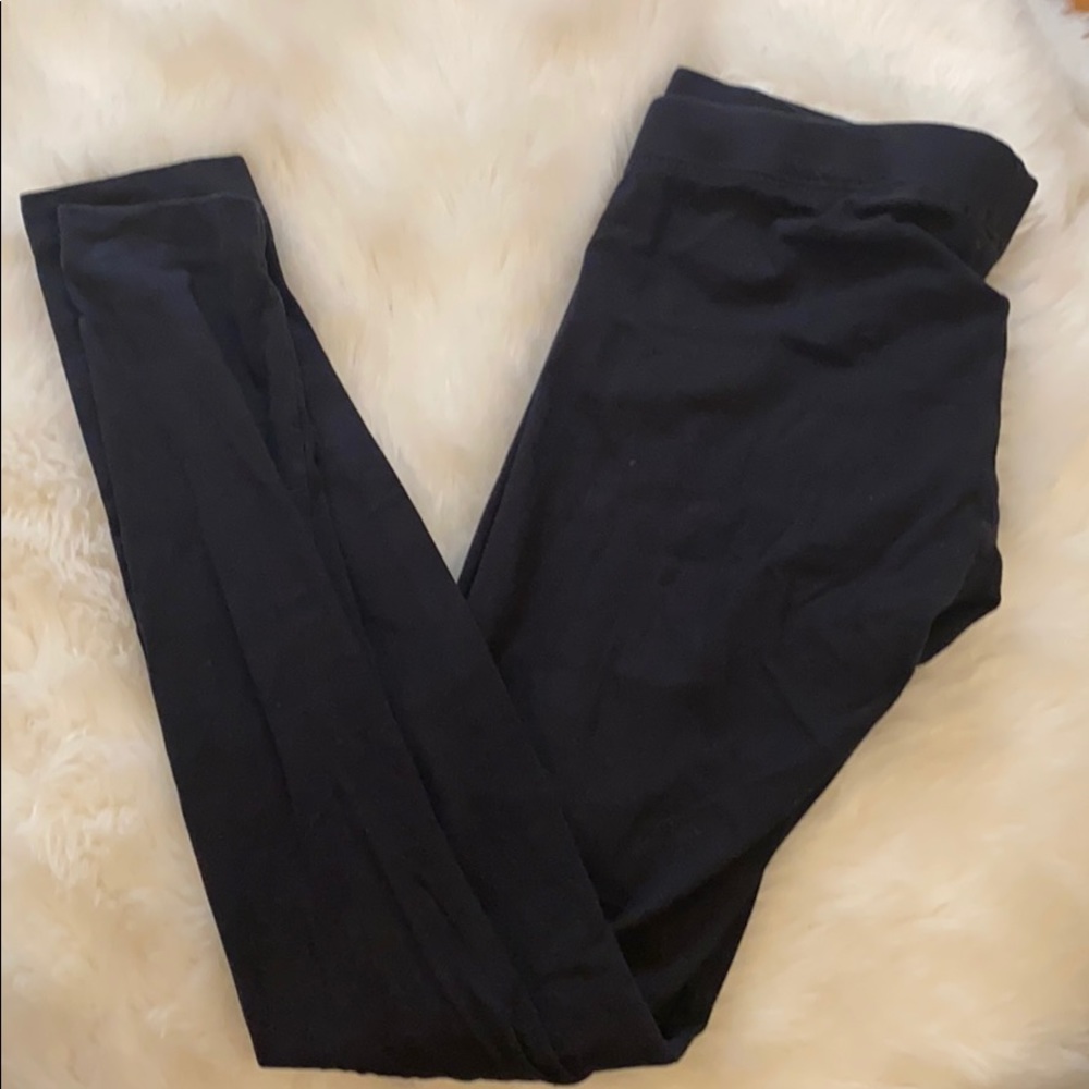 Black leggings